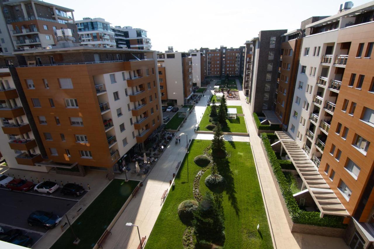 A Blok New Modern - Free Garage Parking, Comfortable, Quiet With A Park View Beograd Bagian luar foto