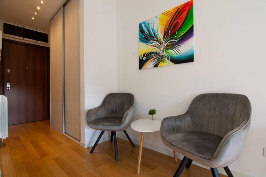 A Blok New Modern - Free Garage Parking, Comfortable, Quiet With A Park View Beograd Bagian luar foto